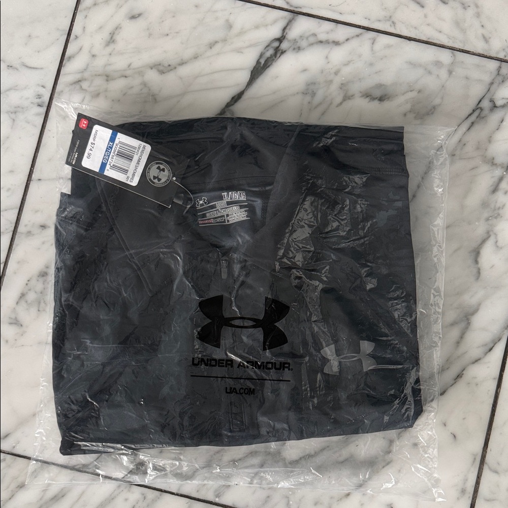 FINAL SALE 🏷️ Under Armour Men's Black Polo